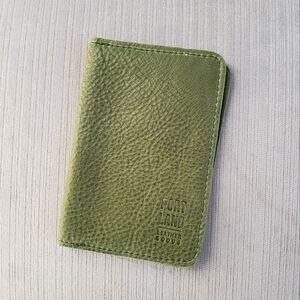 Portland Leather Goods kiwi passport holder